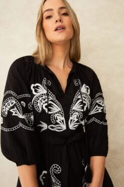 F&F Black Contrast Embroidery Mini Dress -Outlet Mode Zyra Store 167 388s4