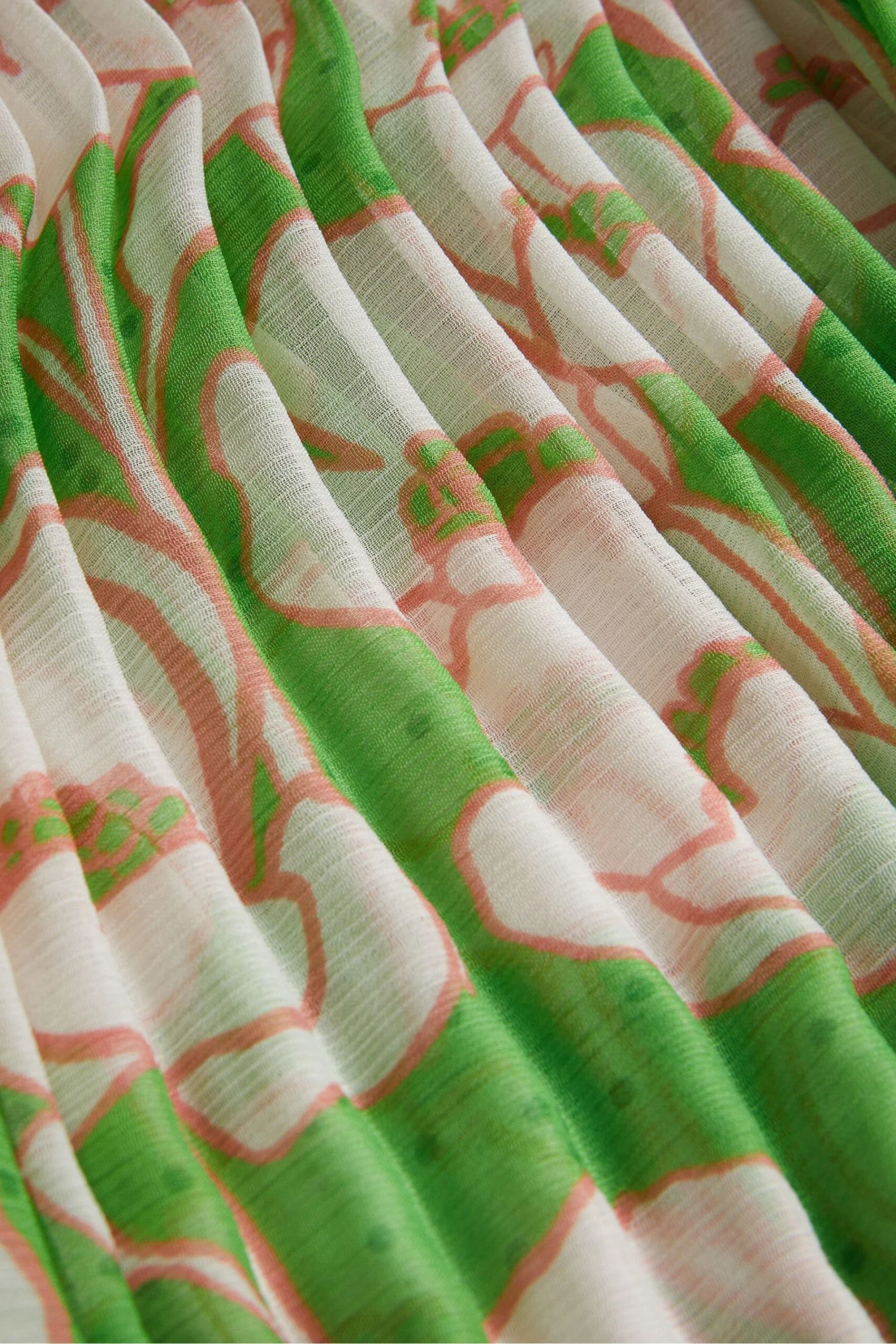 Ted Baker Green Maryin Printed Pleated Skirt 6 Ted Baker Green Maryin Printed Pleated Skirt - Image 4