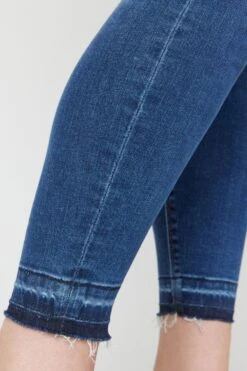 SPANX® Medium Control Distressed Denim Skinny Jeans -Outlet Mode Zyra Store 310 337s4