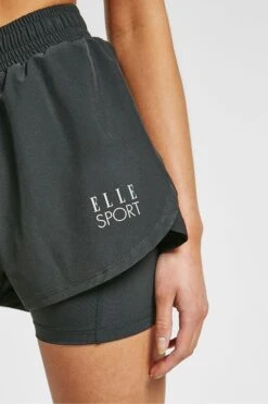 ELLE Sport Two-in-one Woven Shorts -Outlet Mode Zyra Store A34196s3