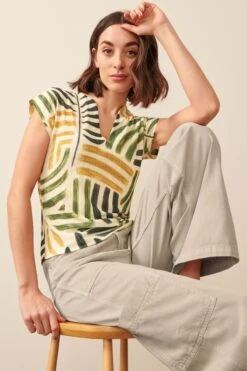 Next Ecru Tropical Print Plisse Notch Neck Top -Outlet Mode Zyra Store C08 149s2