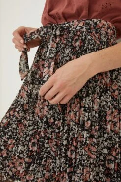 FatFace Kayleigh Blush Floral Black Skirt -Outlet Mode Zyra Store D57 592s6