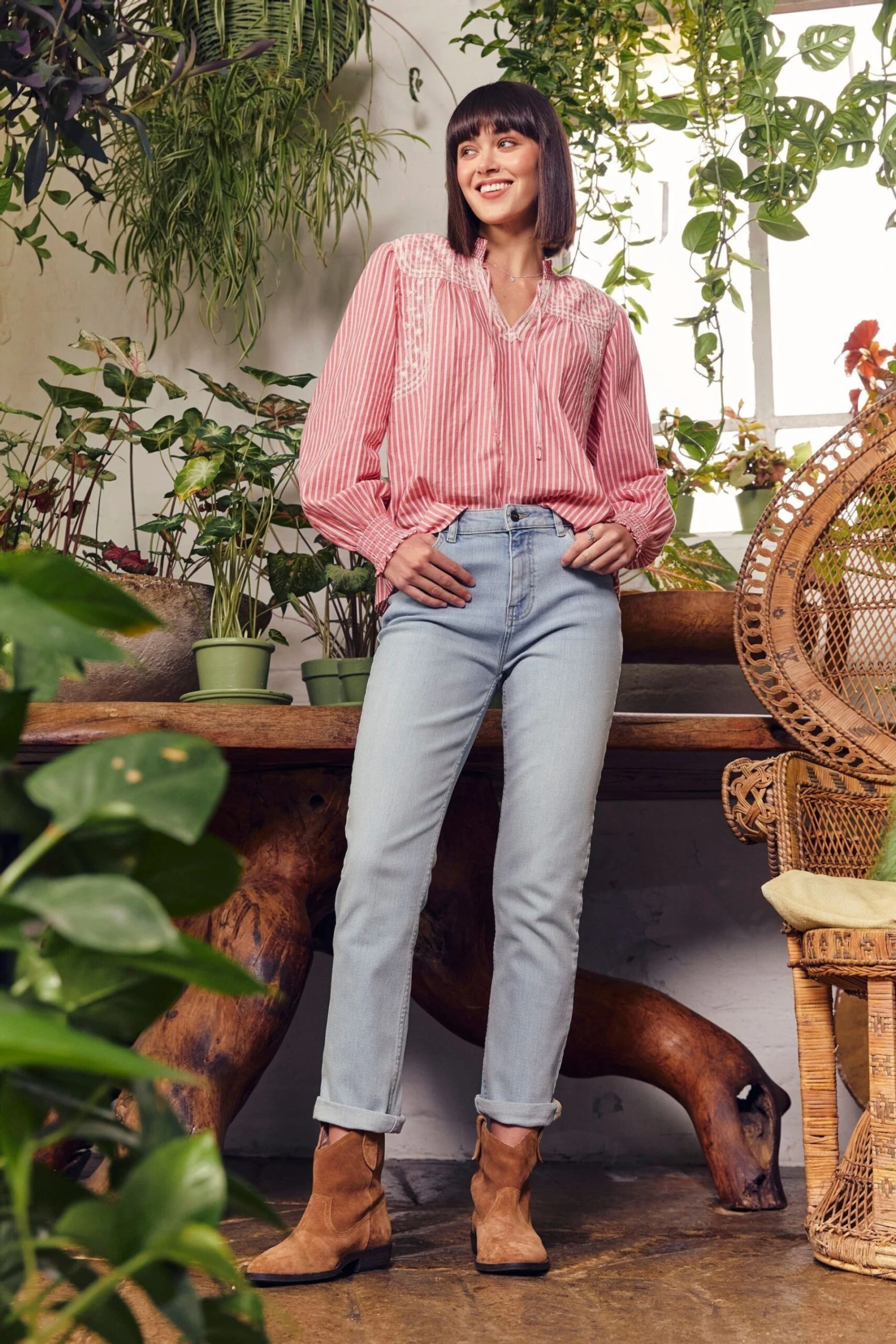 FatFace Blue Chesham Girlfriend Jeans 3 FatFace Blue Chesham Girlfriend Jeans