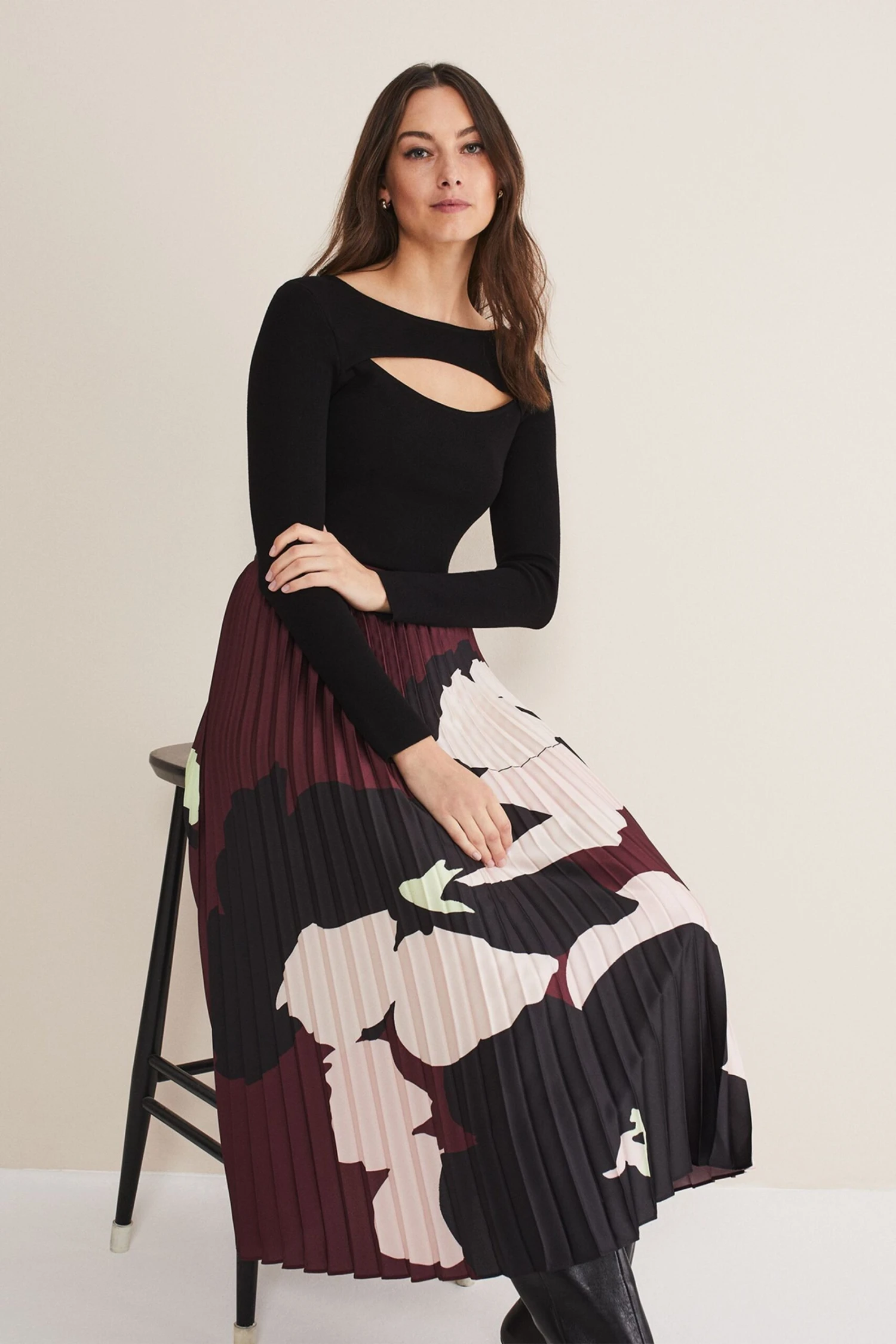 Phase Eight Purple Delanie Satin Pleated Skirt 7 Phase Eight Purple Delanie Satin Pleated Skirt - Image 5