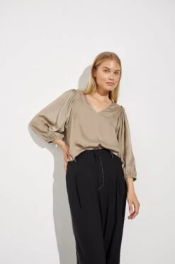 MbyM Cream V-Neck Deep Sleeve Blouse