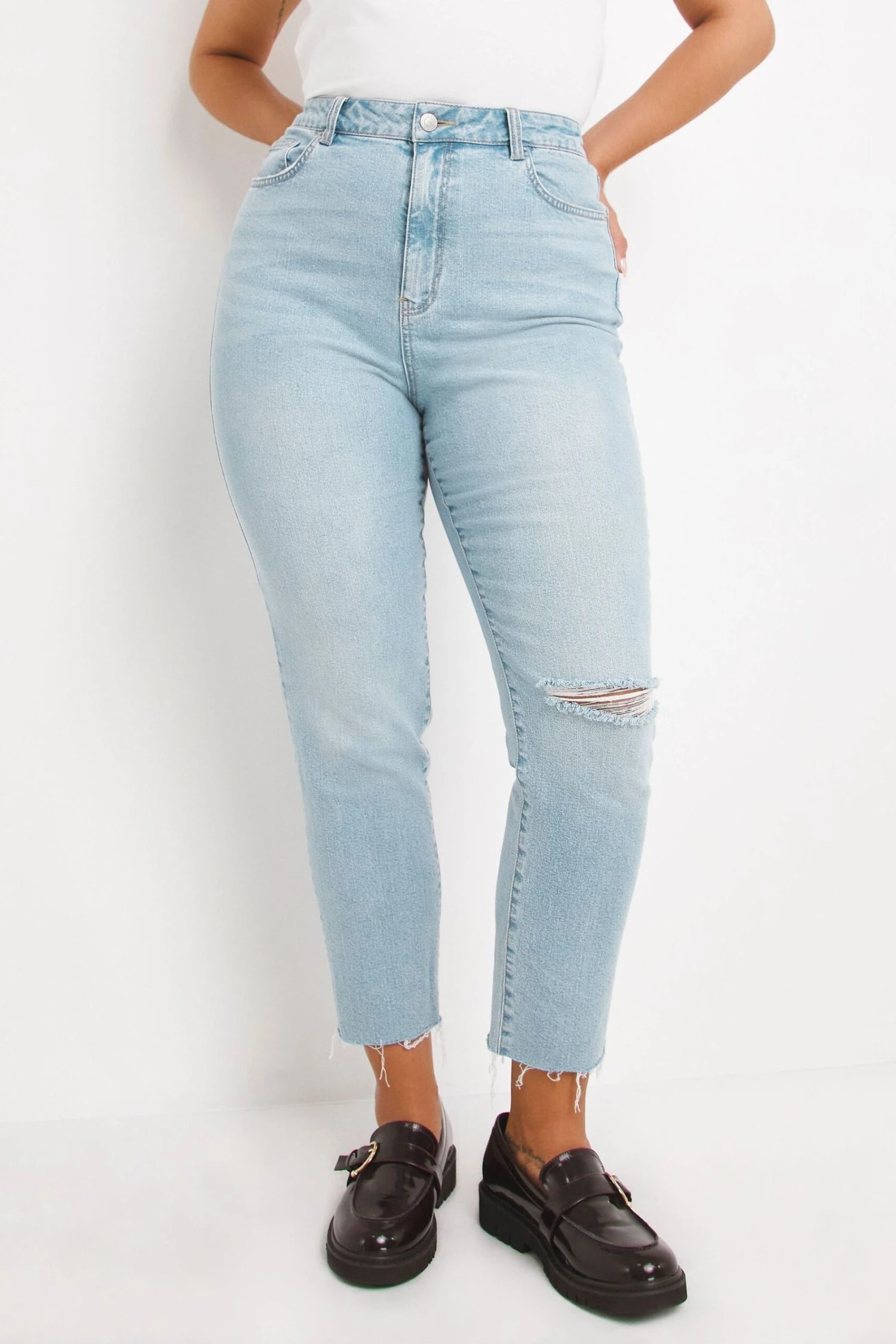 Simply Be Blue Slim Mom Jeans Single Busted Knee 3 Simply Be Blue Slim Mom Jeans Single Busted Knee