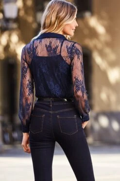 Sosandar Lace Button Through Shirt -Outlet Mode Zyra Store K19213s3