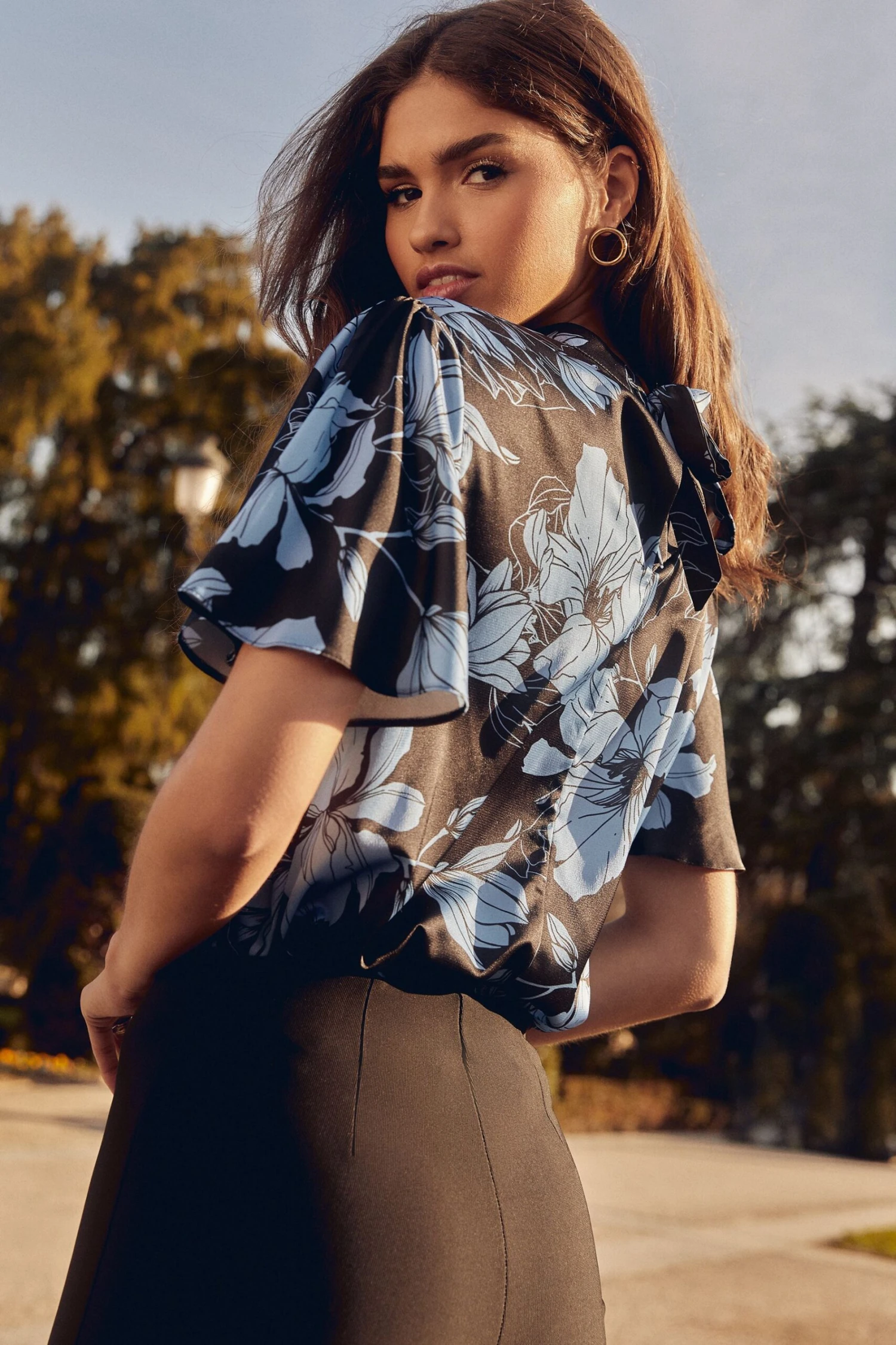 Friends Like These Angel Sleeve Keyhole Blouse 4 Friends Like These Angel Sleeve Keyhole Blouse - Image 2