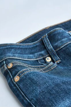 Own. Low Rise Stretch Flare Jeans 8 Own. Low Rise Stretch Flare Jeans -Outlet Mode Zyra Store U51860s3